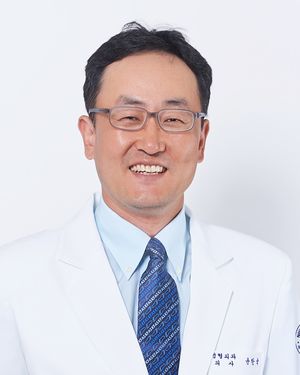 국민건강보험 일산병원 정형외과 윤한국 교수